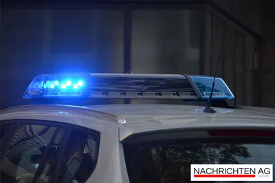 Farbenfroher Protest im Tiergarten: Trio attackiert Parteizentrale!