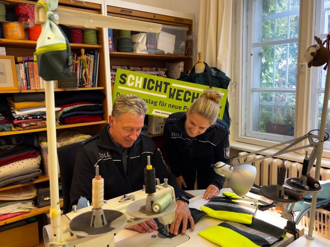 Erfahren Sie alles über den Aktionstag "Schichtwechsel", an dem das Hauptzollamt Berlin bereits im vierten Jahr teilnimmt. Der Austausch zwischen Menschen mit und ohne Behinderung fördert Inklusion und bietet Einblicke in die Arbeit des Zolls. Entdecken Sie die nachhaltigen Upcycling-Projekte und die hohen Beschäftigungsquoten von Menschen mit Behinderung in der Zollverwaltung.