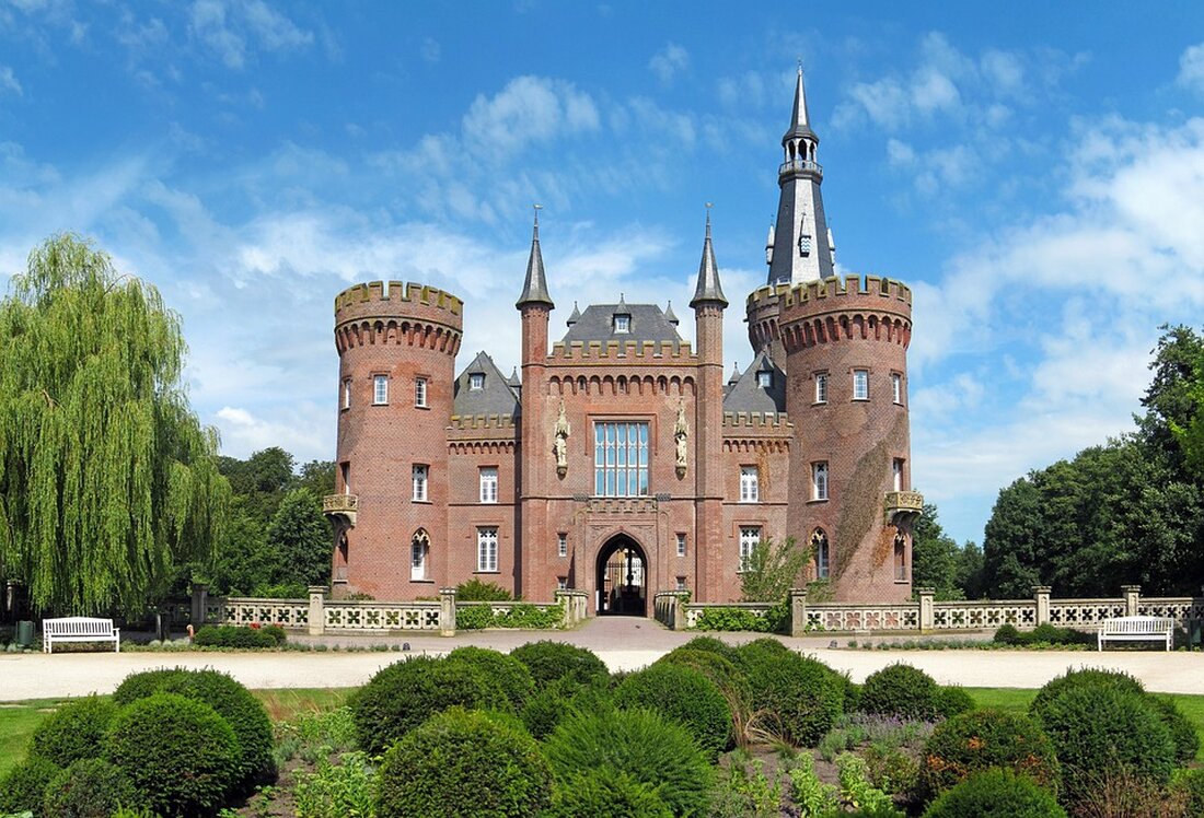 Am Sonntag, dem 30. Juni 2024 um 11:00 Uhr findet im Schloss Biesdorf in Berlin ein Konzert statt, das im Rahmen der beliebten Konzertreihe &#8222;SCHLOSSTÖNE&#8220; der Hans-Werner-Henze-Musikschule stattfindet. Dieses Jahr steht das Konzert im Zeichen der Tuba, einem Instrument, das eine besondere Verbindung zur Stadt Berlin hat. Die Tuba, wie wir sie heute kennen, wurde 1835 von zwei Instrumentenbauern aus Berlin zum Patent angemeldet. Seitdem hat sich die Tuba als festes Element in der Welt der Musik etabliert und wird nun in einem Konzert gewürdigt. Neben der Tuba werden auch der Kontrabass und das Fagott für eine entspannende musikalische Atmosphäre &hellip;