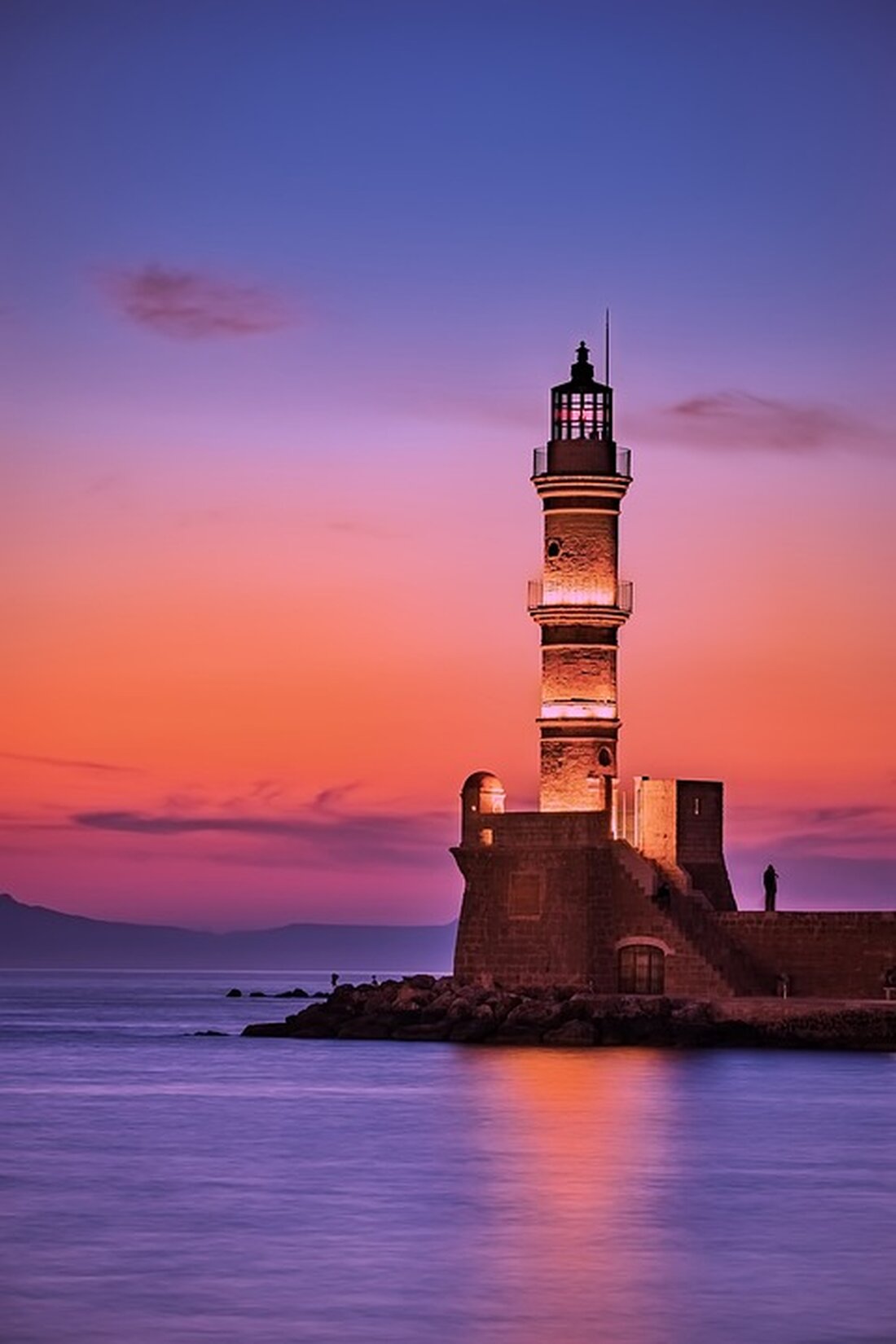 Der Bestenseer Anja Kolbatz-Thiel und ihrer Tochter sollte der Urlaub auf der griechischen Insel Rhodos eine Woche Erholung bieten. Doch die Brände, die dort wüteten, machten ihnen einen Strich durch die Rechnung. Die beiden konnten nur knapp der Evakuierung entkommen. Mittlerweile sind die Feuer zwar gelöscht, die Waldbrandgefahr auf Rhodos ist aber immer noch hoch. Anja Kolbatz-Thiel ist in Bestensee bekannt, da sie als Bürgermeisterkandidatin auftrat und das örtliche Mehrgenerationenhaus leitet. Zudem engagiert sie sich im Heimat- und Kulturverein. Doch nun stand sie gemeinsam mit ihrer Tochter vor einer großen Herausforderung: den Bränden auf Rhodos. Ursprünglich wollten sie eine entspannte &hellip;