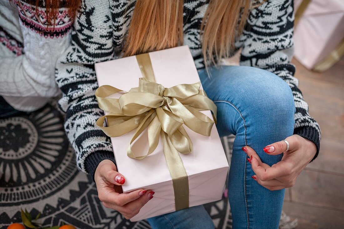 Das neue Agrarpaket wurde vom Bundestag beschlossen. Erfahre mehr über die enthaltenen Maßnahmen zum Klima- und Artenschutz sowie zur Besserstellung der Landwirte gegenüber dem Lebensmittelhandel. Entdecke auch die noch offenen Fragen und den weiteren Handlungsbedarf für eine gerechte Entlohnung und den Schutz vor unfairen Handelspraktiken.