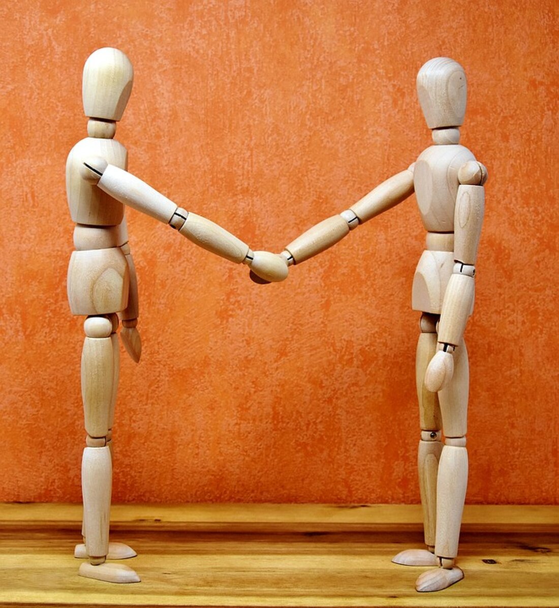 Entdecken Sie die neue strategische Partnerschaft zwischen dem MITTELSTANDSVERBUND und CRIF, die mittelständischen Unternehmen eine vereinfachte und rechtskonforme Nachhaltigkeitsberichterstattung ermöglicht. Erfahren Sie, wie die CRIF-Plattform Synesgy die ESG-Datenbeschaffung und -analyse optimiert und somit nachhaltige Geschäftsentscheidungen fördert. Lesen Sie mehr über die Vorteile dieser Kooperation für KMU und deren Lieferketten.