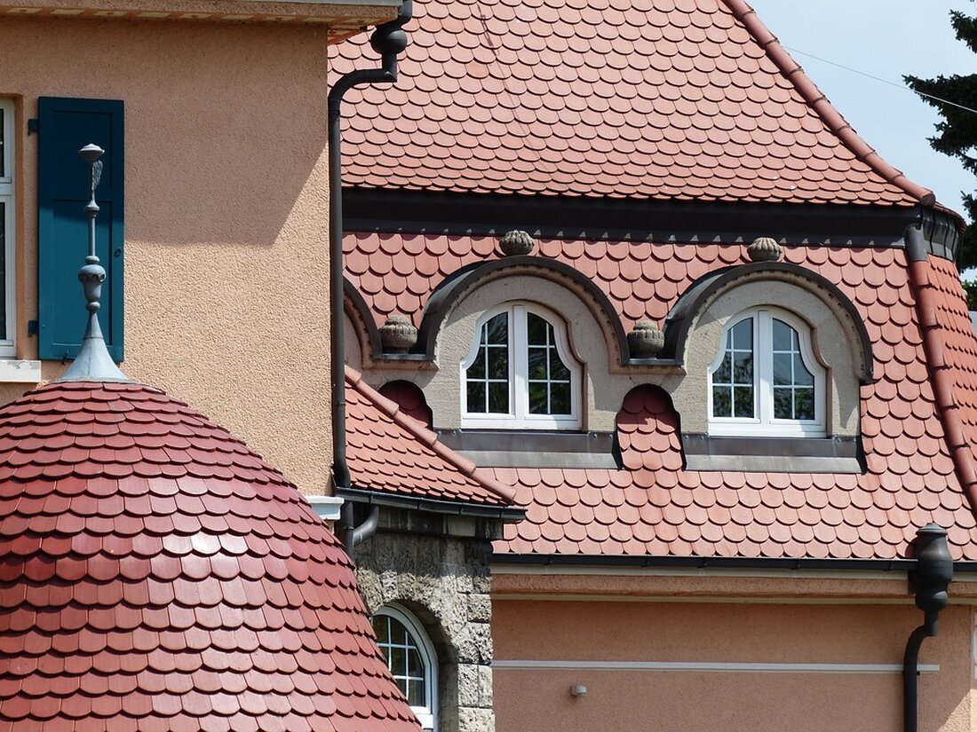 Die Immobilienwirtschaft fordert einen bedarfsgerechten Ausbau der Ladeinfrastruktur in Deutschland. ZIA-Präsidentin Iris Schöberl betont die Wichtigkeit, Kosten und Nutzen in Einklang zu bringen. Neue Vorgaben zur E-Mobilität für Wohn- und Wirtschaftsimmobilien sollen den Weg für effektive Lösungen ebnen. Erfahren Sie mehr über die Pläne und Herausforderungen im Artikel.