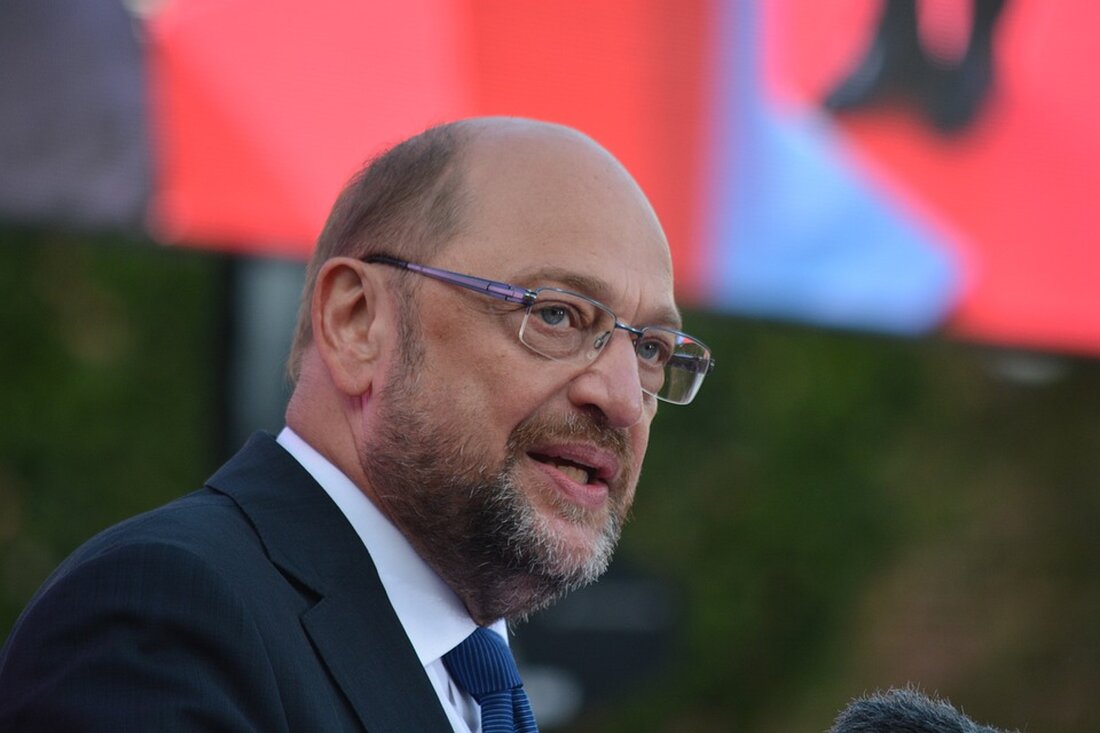 "Erfahren Sie, wie Nils Schmid, außenpolitischer Sprecher der SPD-Bundestagsfraktion, die Unterstützung Deutschlands für Israels Selbstverteidigungsrecht und die dringende Notwendigkeit diplomatischer Lösungen betont. Lesen Sie mehr über die aktuelle Situation und Schmid's Forderung nach einem Waffenstillstand."