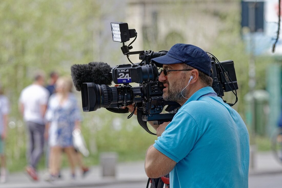 Entdecken Sie die neuen Serien-Highlights des WDR beim Film Festival Cologne 2024! Von packenden Thrillern über innovative Dramen bis hin zu humorvollen Komödien – erhalten Sie erste Einblicke in Produktionen wie „A Better Place“ und „Das zweite Attentat“. Verpassen Sie nicht die Premieren und erfahren Sie alles über die spannenden Geschichten, die bald in der ARD Mediathek zu sehen sein werden.