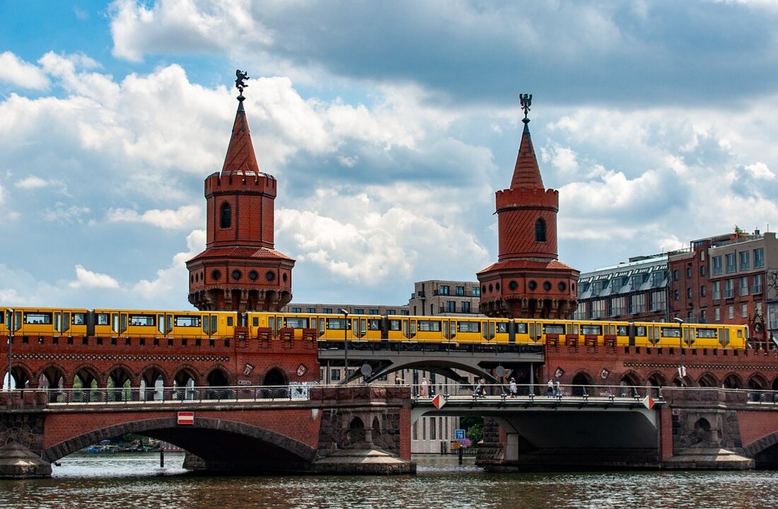 Entdecken Sie das BrandFestival 2024 in Berlin! Am 12. September erwarten Sie innovative Insights zur Rolle von Künstlicher Intelligenz in der Filmproduktion, präsentiert durch Asad Ayub. Erleben Sie die Gewinnerfilme des AI Film Fest Amsterdam und feiern Sie die Auszeichnung der stärksten Marken bei den "Superbrands Germany"-Awards. Seien Sie Teil dieser einzigartigen Veranstaltung, die Marketing- und kreative Fachleute zusammenbringt! Tickets und weitere Informationen auf unserer Website.