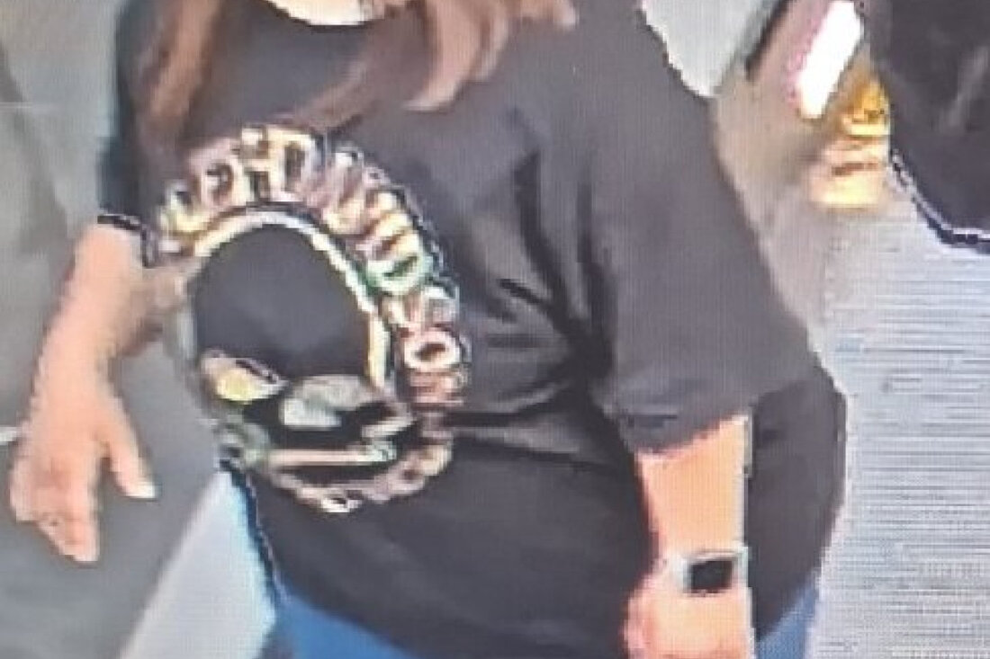 Die Polizei Berlin bittet um Hinweise zur vermissten 31-jährigen Kristin Stribbling mit Down-Syndrom. Letzte Sichtung am 8. August.