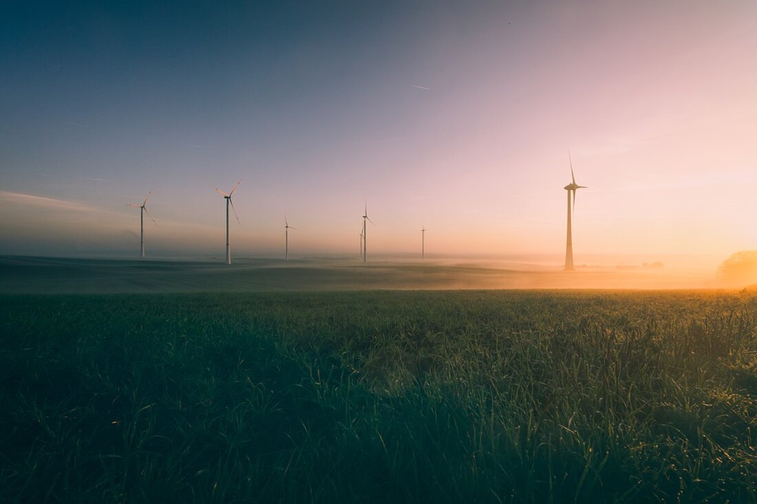 Der Bundespreis UMWELT & BAUEN 2025 zeichnet nachhaltige Gebäude, Quartiere und Innovationen aus. Einreichungen für den renommierten Preis sind ab sofort möglich. Die Ausschreibung richtet sich an Vordenker*innen aus den Bereichen Architektur, Fachplanung und Bauprodukte. Der Fokus des Bundespreises liegt auf dem Gebäudebestand und nachhaltigen Lösungen für energetische Sanierungen, Modernisierungen und Umbauten. Die Preisträger werden auf einer Preisverleihung im April 2025 vorgestellt und können als Vorbilder für nachhaltiges Bauen dienen. Weitere Informationen und Teilnahmebedingungen finden Sie auf der Webseite des Umweltbundesamts.