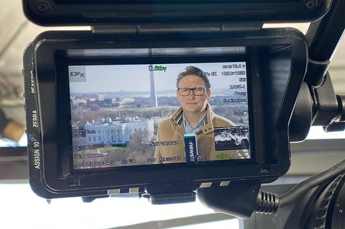 Erleben Sie die US-Präsidentschaftswahlen 2024 live! Am 5. November ab 24:00 Uhr berichten Joyn, SAT.1 und ProSieben umfassend über den entscheidenden Wahlabend. Verfolgen Sie die aktuellen Entwicklungen, Analysen und Ergebnisse mit Experten vor Ort. Seien Sie dabei, wenn die Welt auf die USA schaut!