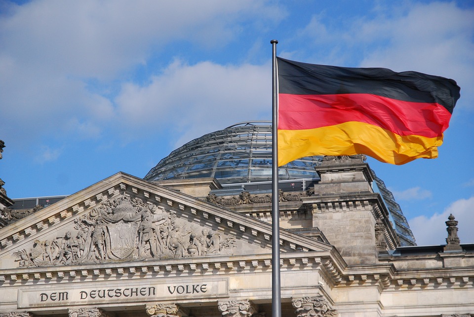 Staatsbesuch: Regierender Bürgermeister von Berlin besucht gemeinsam mit Bezirksbürgermeister und Staatssekretär die Hauptstadt der Kinder, FEZitty