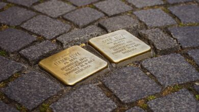 Verlegung von drei Stolpersteinen in Mahlsdorf und Kaulsdorf