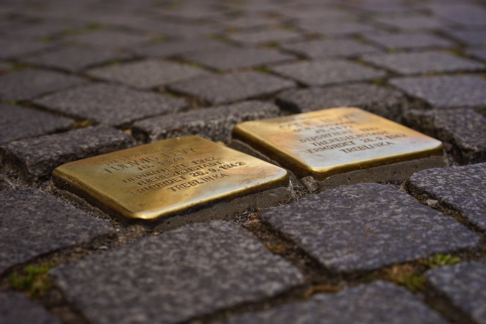 Verlegung weiterer Stolpersteine in Friedrichshain-Kreuzberg