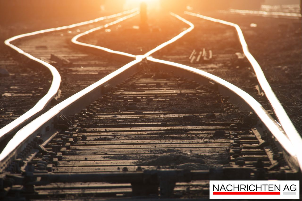 Drei Jugendliche bedrohen Mann mit Waffe in Kreuzberg – Polizei sucht Hinweise!